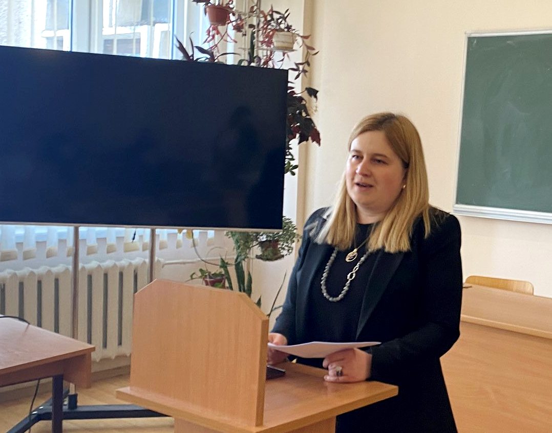 До учасників конкурсу звернулась проф. Л.Заставецька